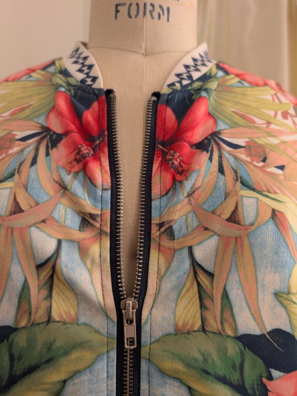 Floral Spring Jacket jealous tomato - Picture 7 of 8